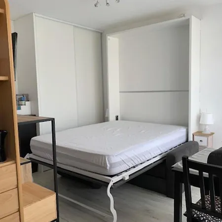 A Balaruc-les-bains, Proche Thermes, Avec Clim Et Wifi - Fr-1-503-145 * بالاروك ليه بان