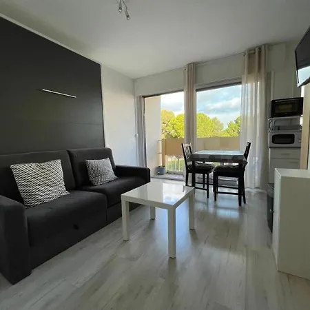 A Balaruc-les-bains, Proche Thermes, Avec Clim Et Wifi - Fr-1-503-145 * بالاروك ليه بان
